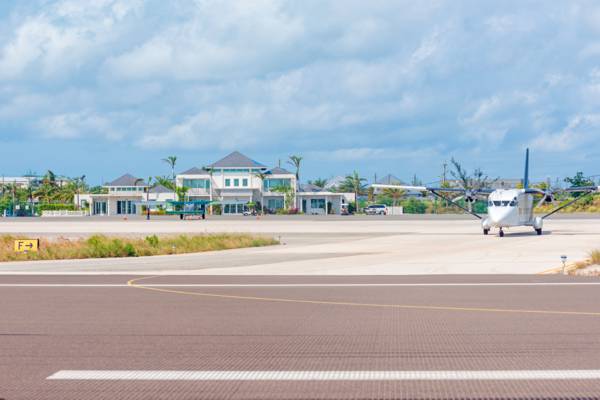 2022-10-13-04-13-48-South-Caicos-Airport-1