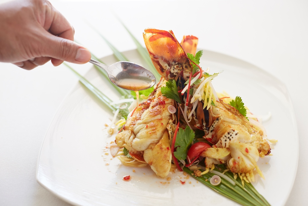 055026_52306515_Native_Lobster_Salad__action_shot_-1