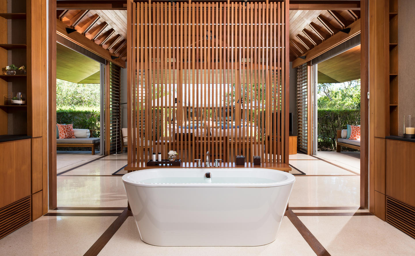 Amanyara - Accommodation, 4-Bedroom Beach Sala Villa, Bathroom