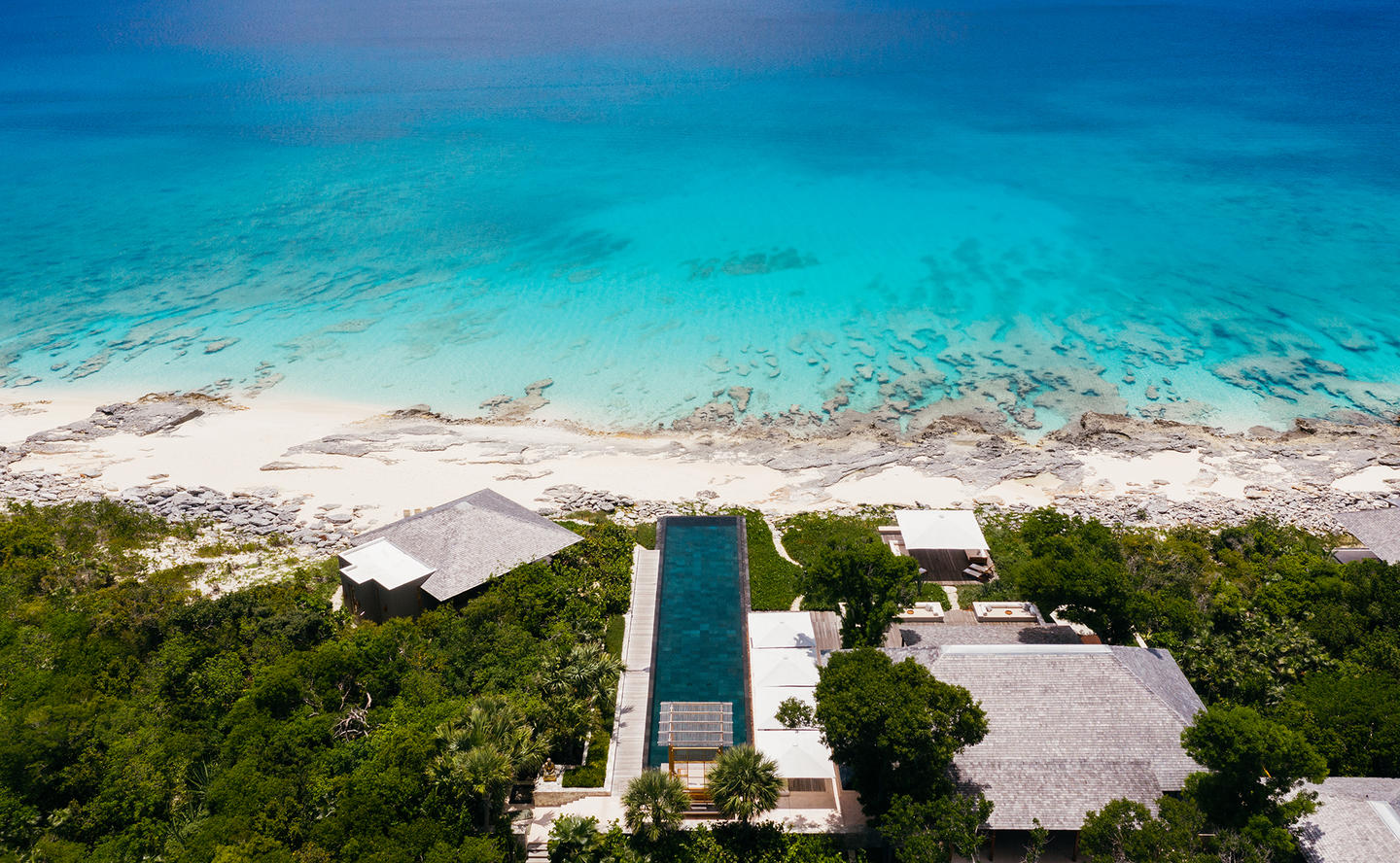 Five-Bedroom-Artist-Villa_11