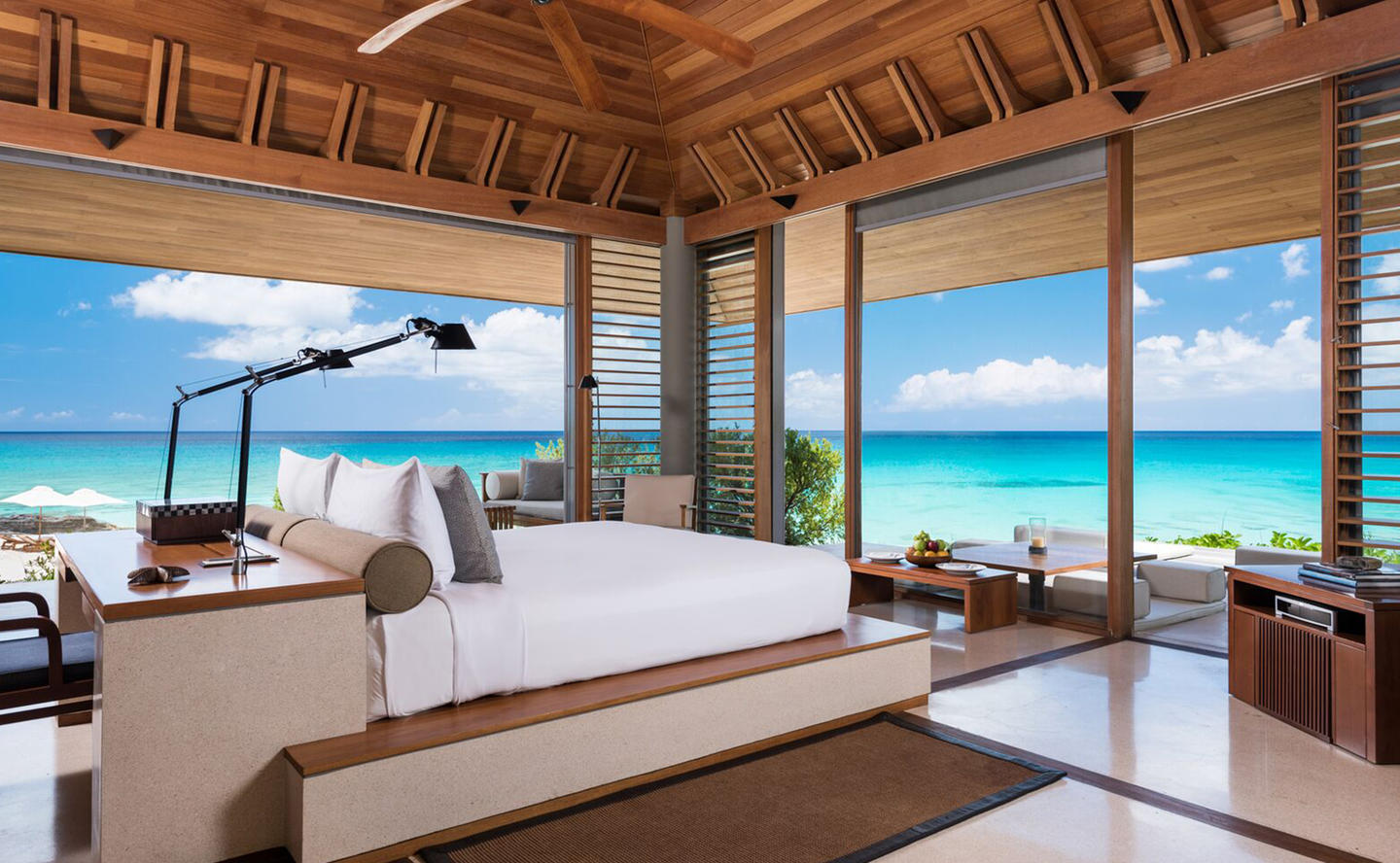 Five-Bedroom-Artist-Villa_4