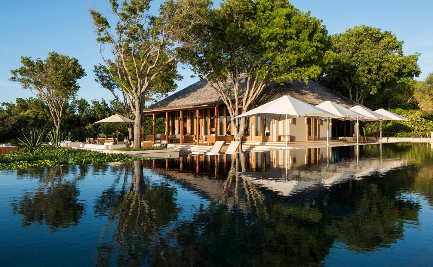 Five-Bedroom-Artist-Villa_5
