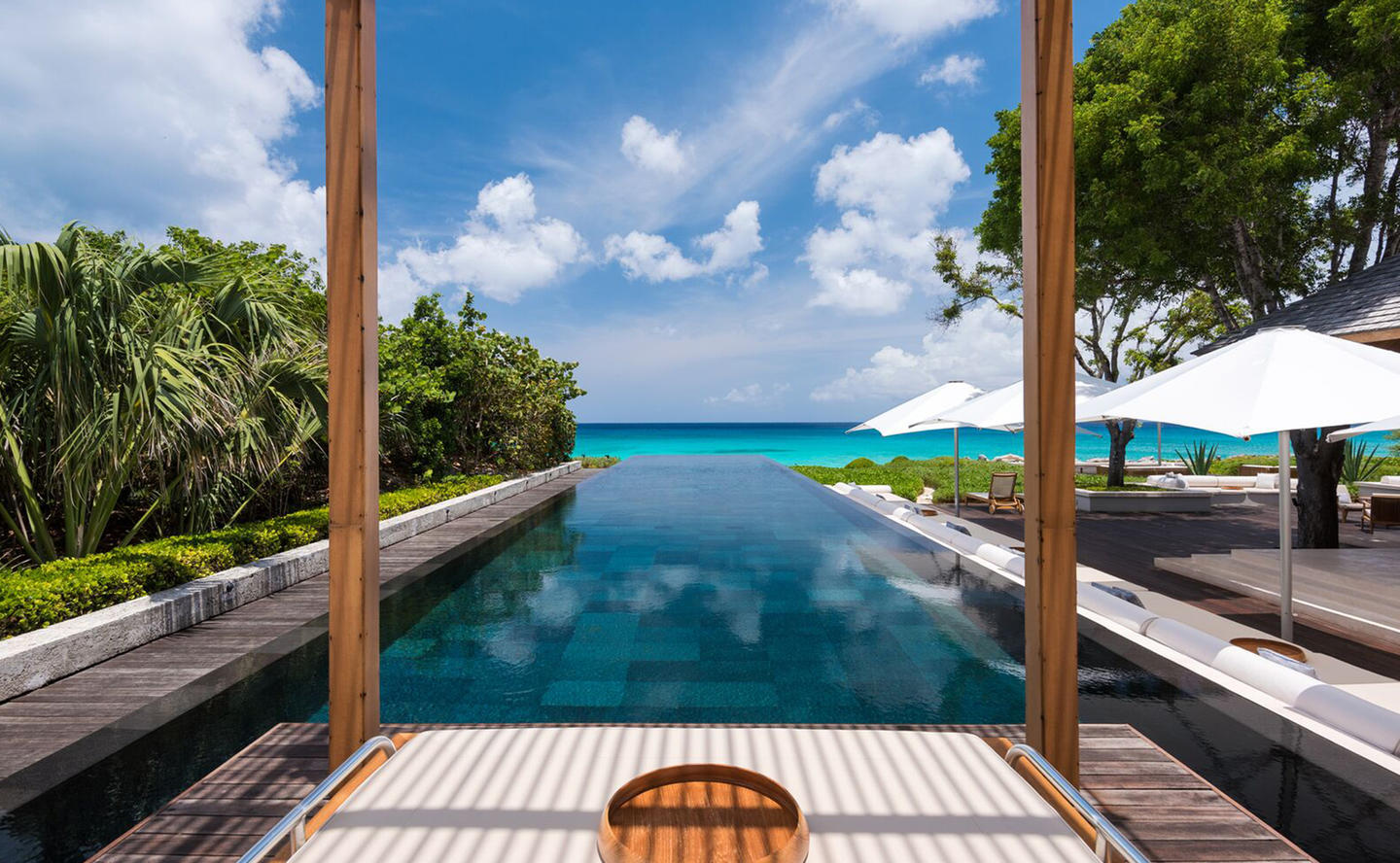 Five-Bedroom-Artist-Villa_8