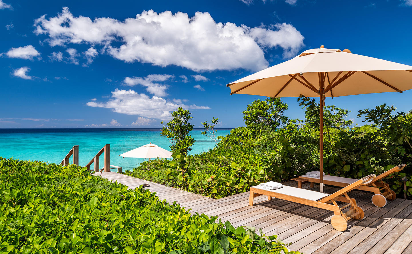 Six-Bedroom-Beach-Sala-Villa_10