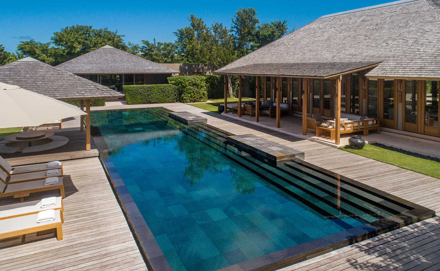 Six-Bedroom-Beach-Sala-Villa_5