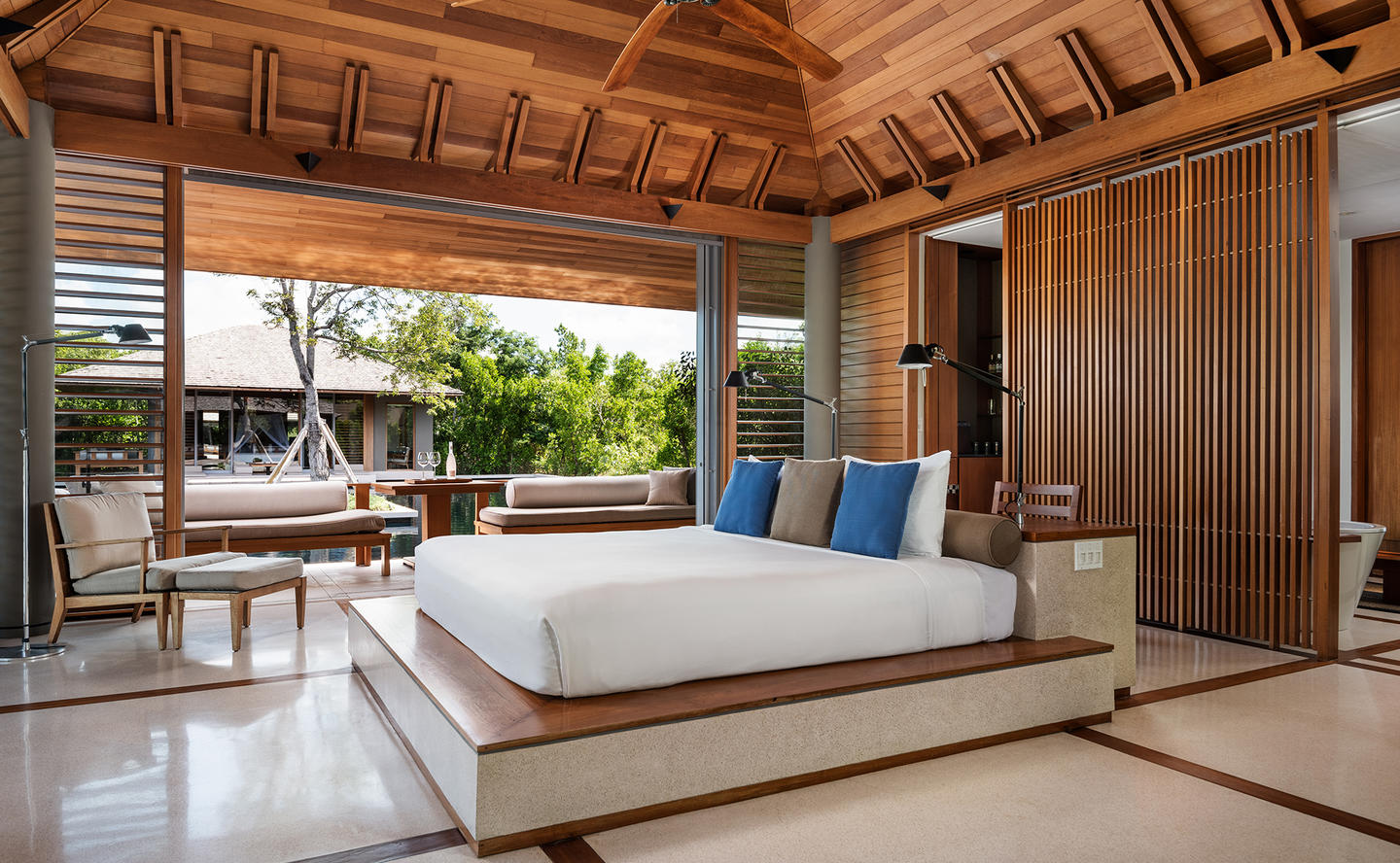Six-Bedroom-Beach-Sala-Villa_8