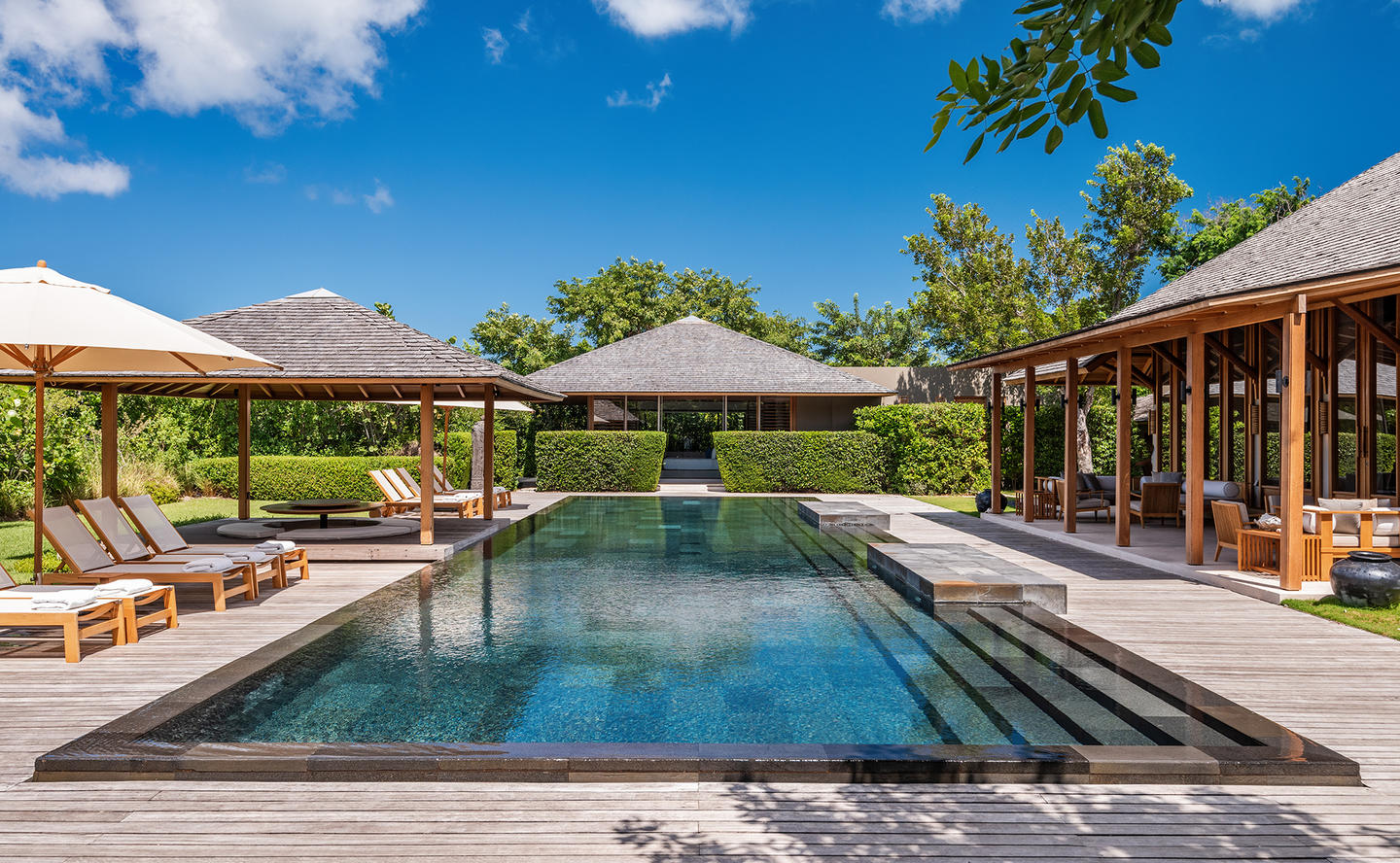 Six-Bedroom-Beach-Sala-Villa_9