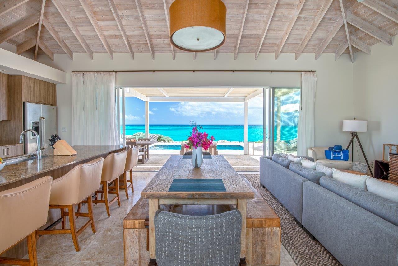 4. 2013-Straight on of Dining Table towards Atlantic v1