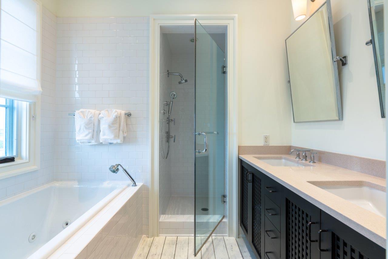 Ambergris Cay Villa 499 Bathroom with soaking tub EZ