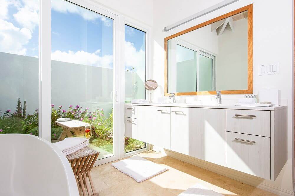 one-bedroom-beachfront-villa-bathroom