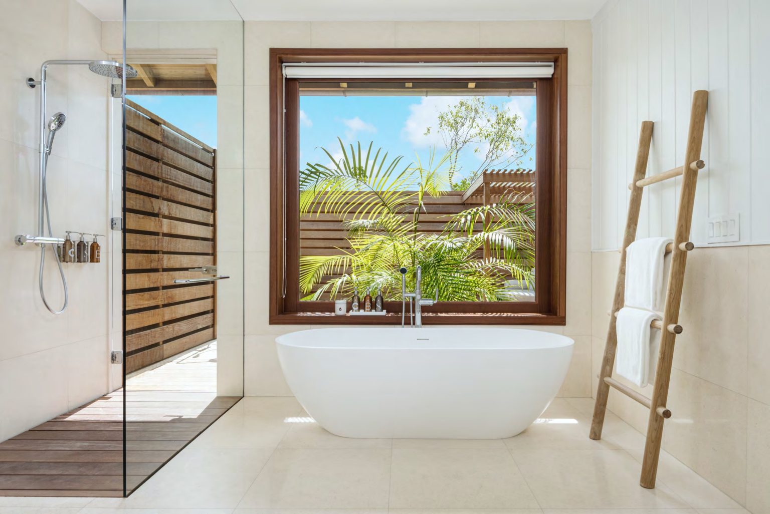 CPC GJ23 Beach House - bathroom
