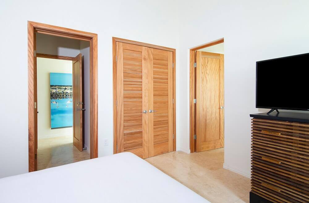 2-bedroom-beachfront-villa-suite-bedroom-3