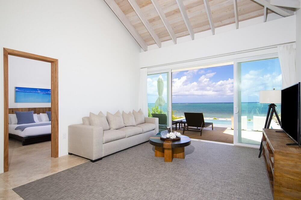 2.-2-bedroom-beachfront-villa-deluxe-living