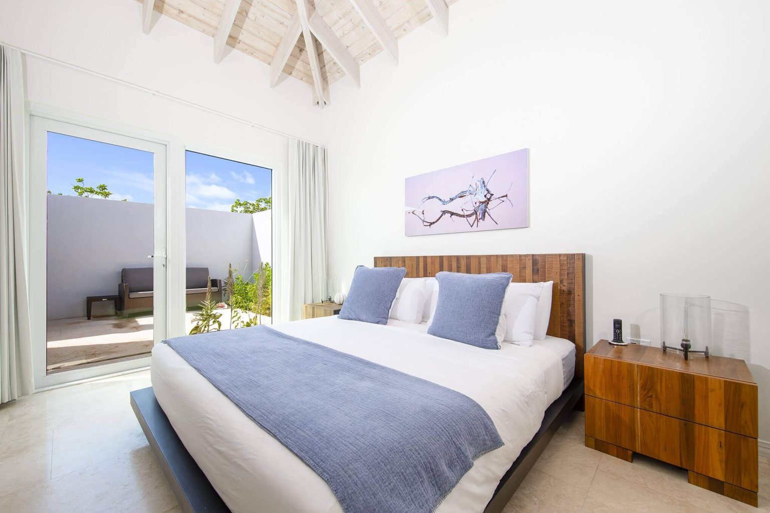 9b.-2-bedroom-beachfront-villa-deluxe-bedroom-5