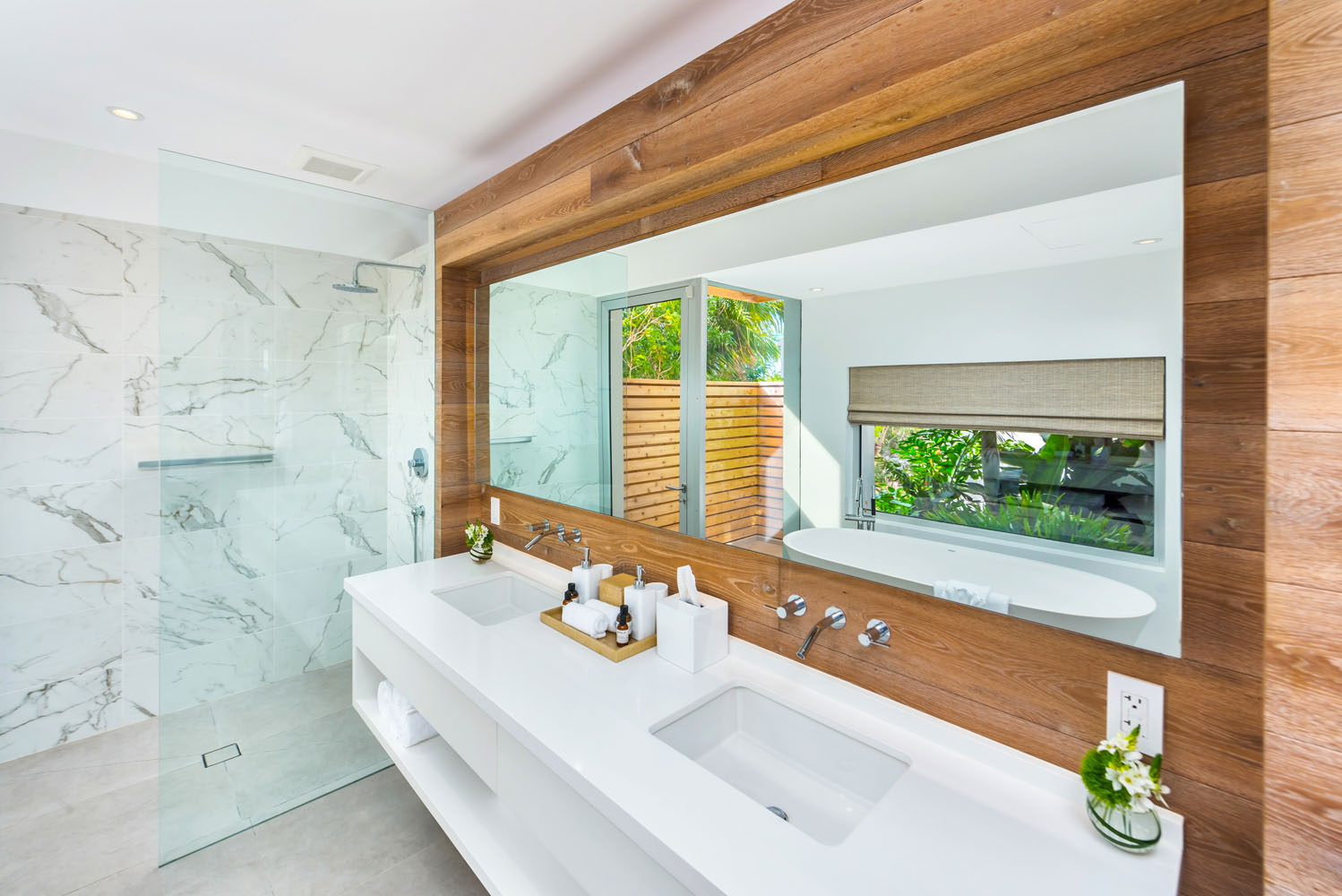 High Res BELB Villa Master Bath (3)