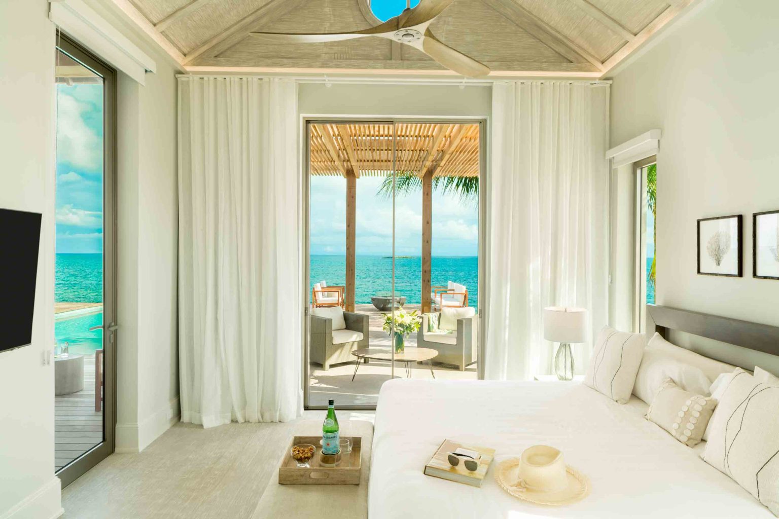 02-ambergris-cay-dream-pavilion-bedroom-3000px