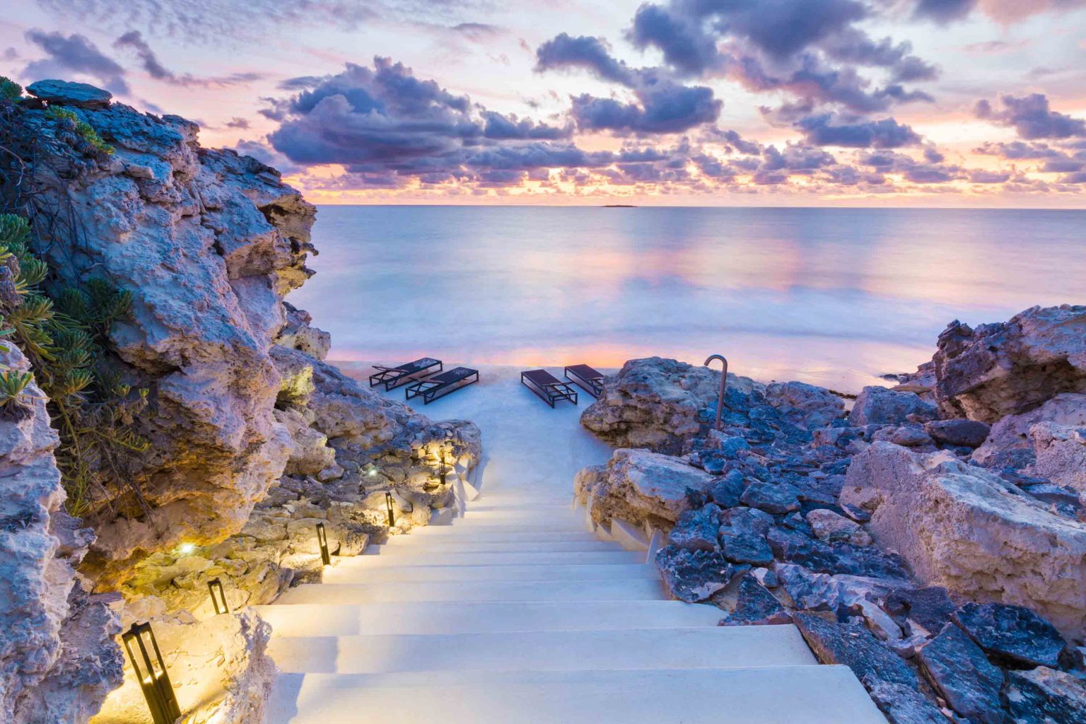 09-ambergris-cay-dream-pavilion-beach-staircase-3000px