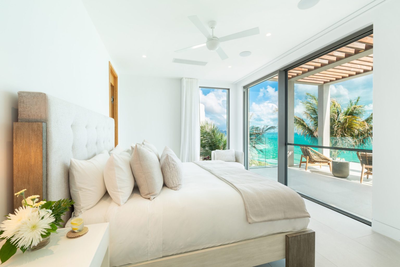 OE16-Banks-Upstairs-Bedroom-1-scaled