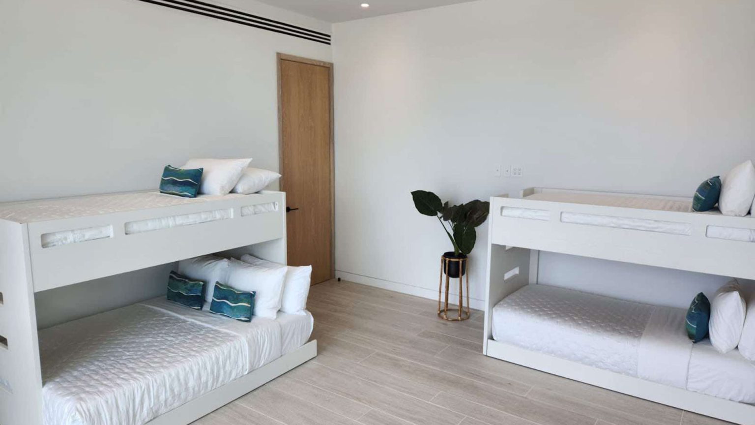6716a2a54df0474977a9e82a_16 Emerald-Breeze-Bunk-Bed-1