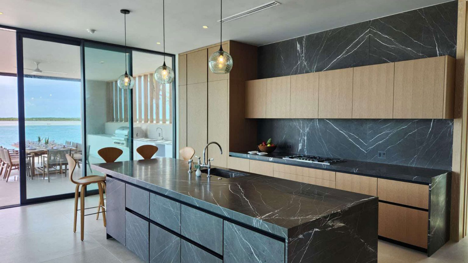 6716a365311a05912e074a23_7 Emerald-Breeze-guest-kitchen