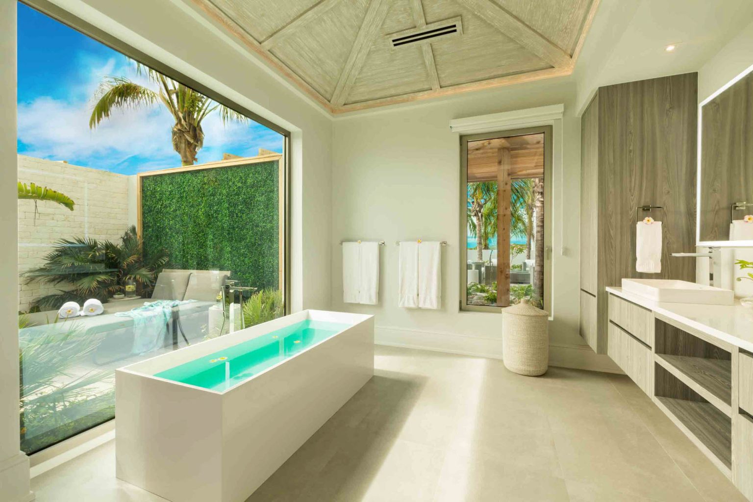678054029d080bd3e001bf59_Ambergris-Cay-Dream-Estate-Pavilion-Villa-Primary-Ensuite-Turks-and-Caicos