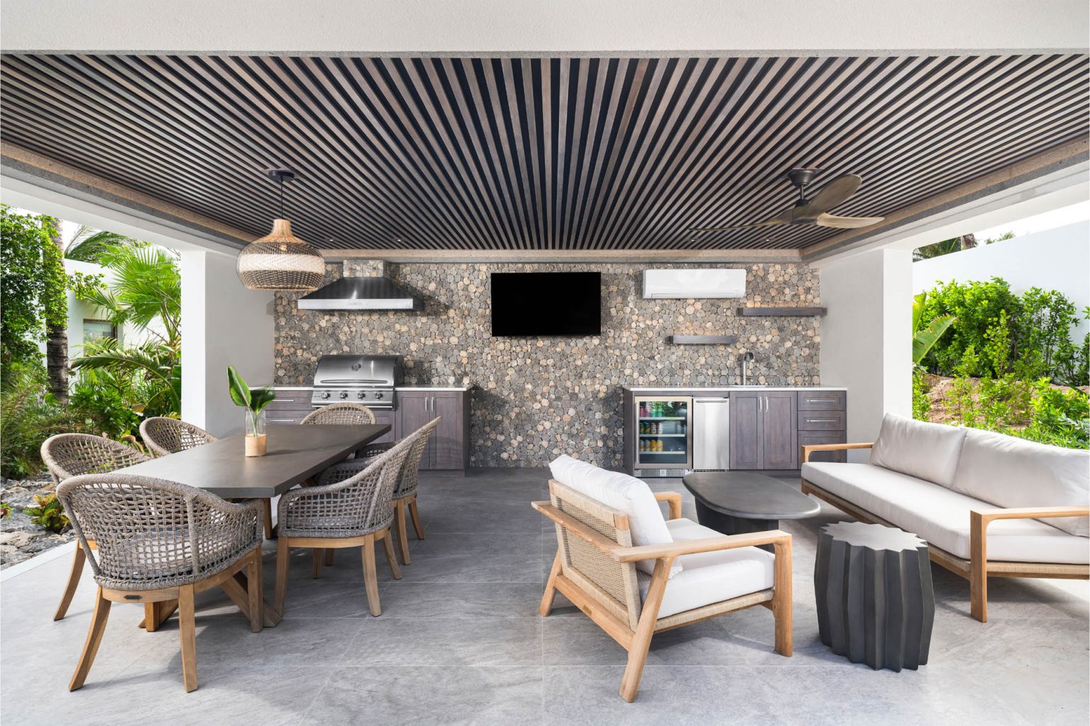 67805a0c07dd71a37566776f_Ambergris-Cay-Dream-Away-Villa-BBQ-Open-Air-Seating