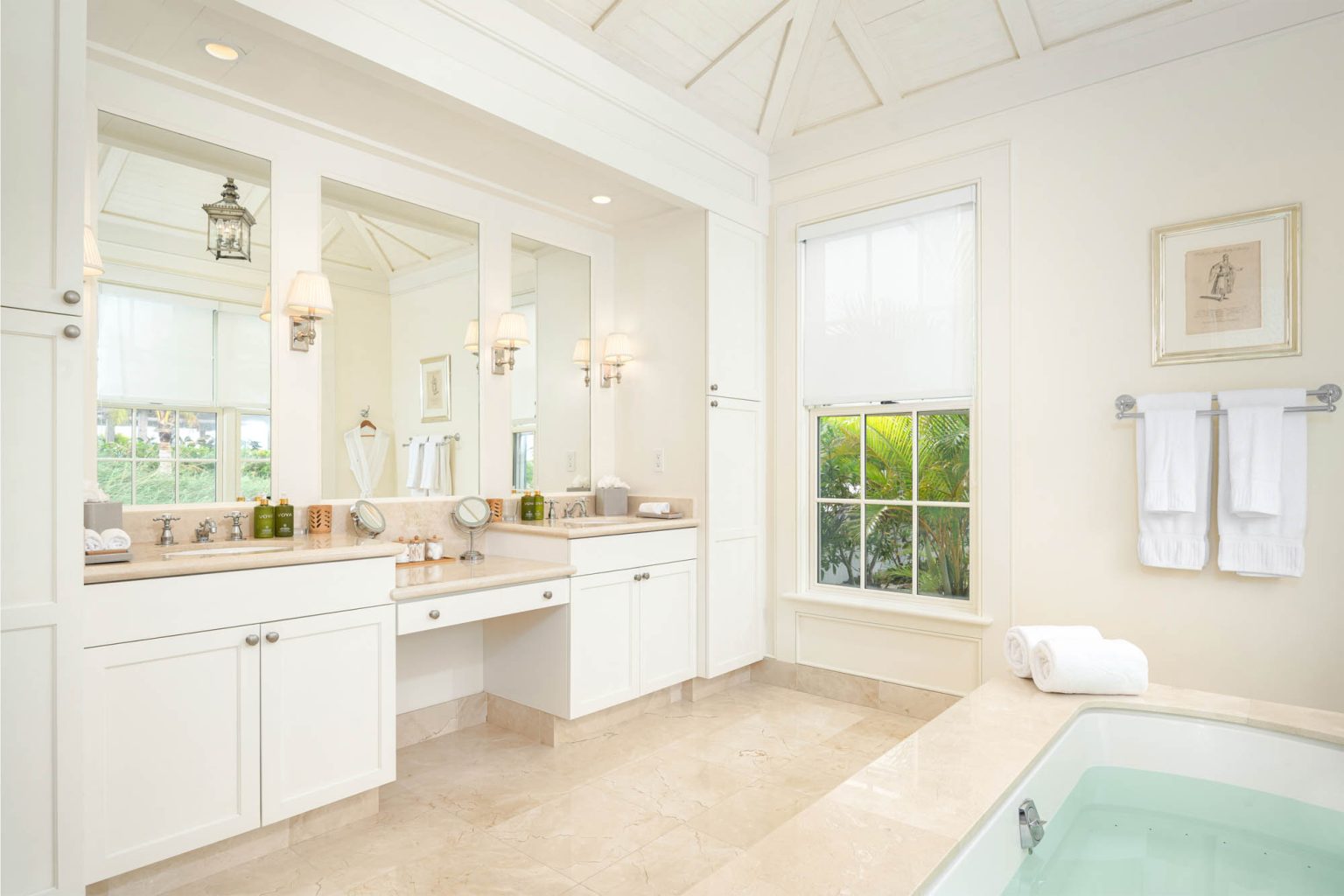 678ae092a010ed7aed9e503a_02 - Ambergris-Cay-Osprey-4-bedroom-villa-primary-ensuite-Turks-and-Caicos