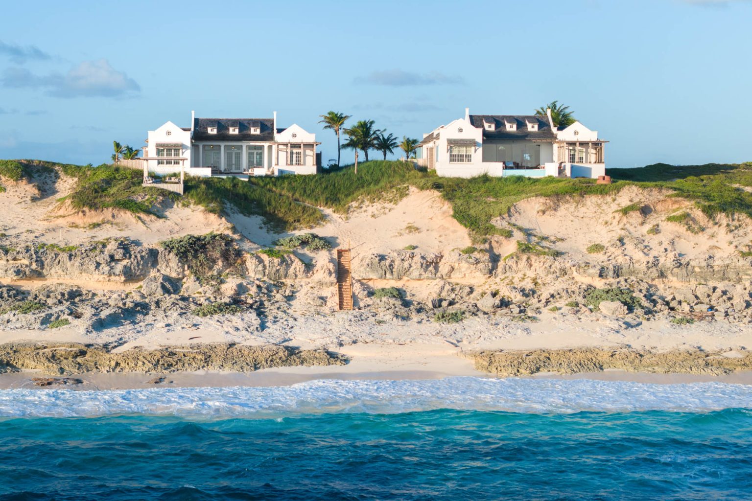 678ae2b0f9cc528871532a78_Ambergris-Cay-Osprey-4-bedroom-villa-beach-access-Turks-and-Caicos