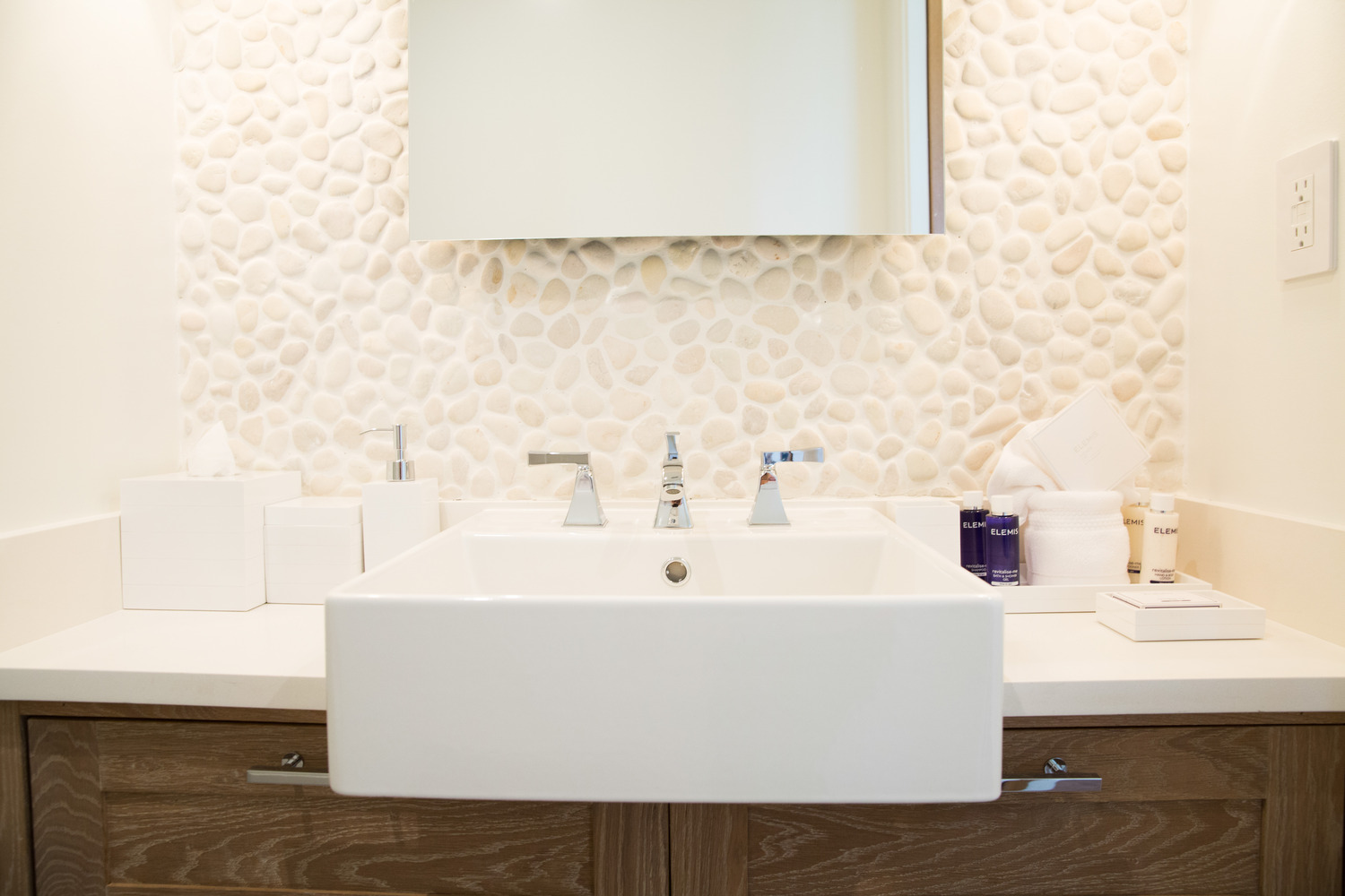 Kisiwa- First and Second Double room bathroom