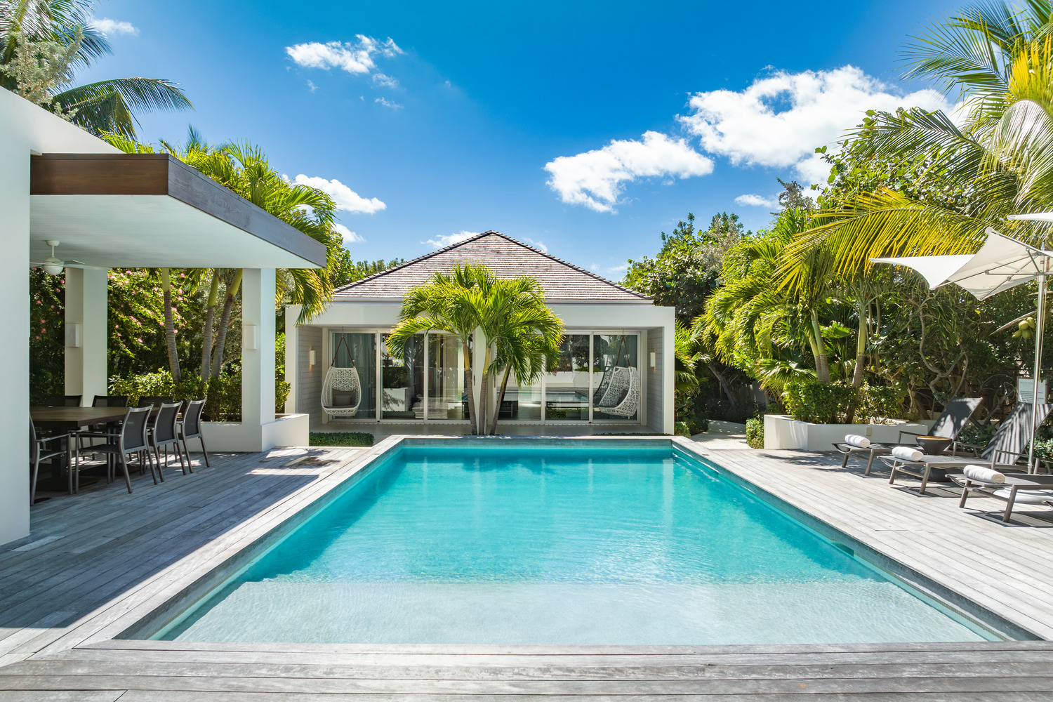 Turtle Inlet Interior swimming pool