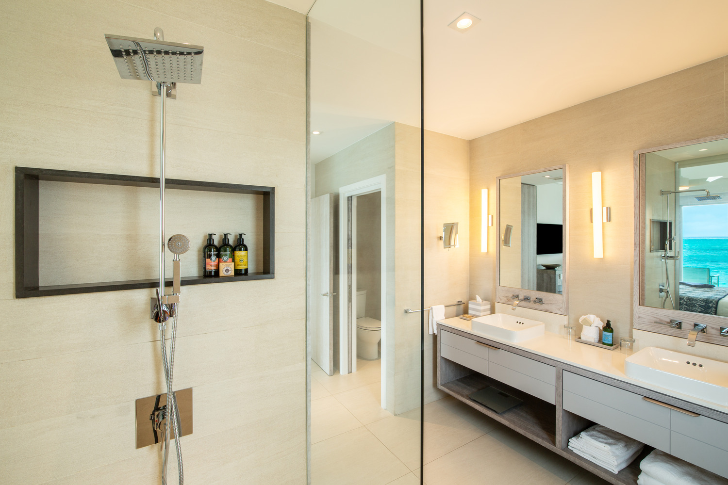 Turtle Inlet bathroom 1