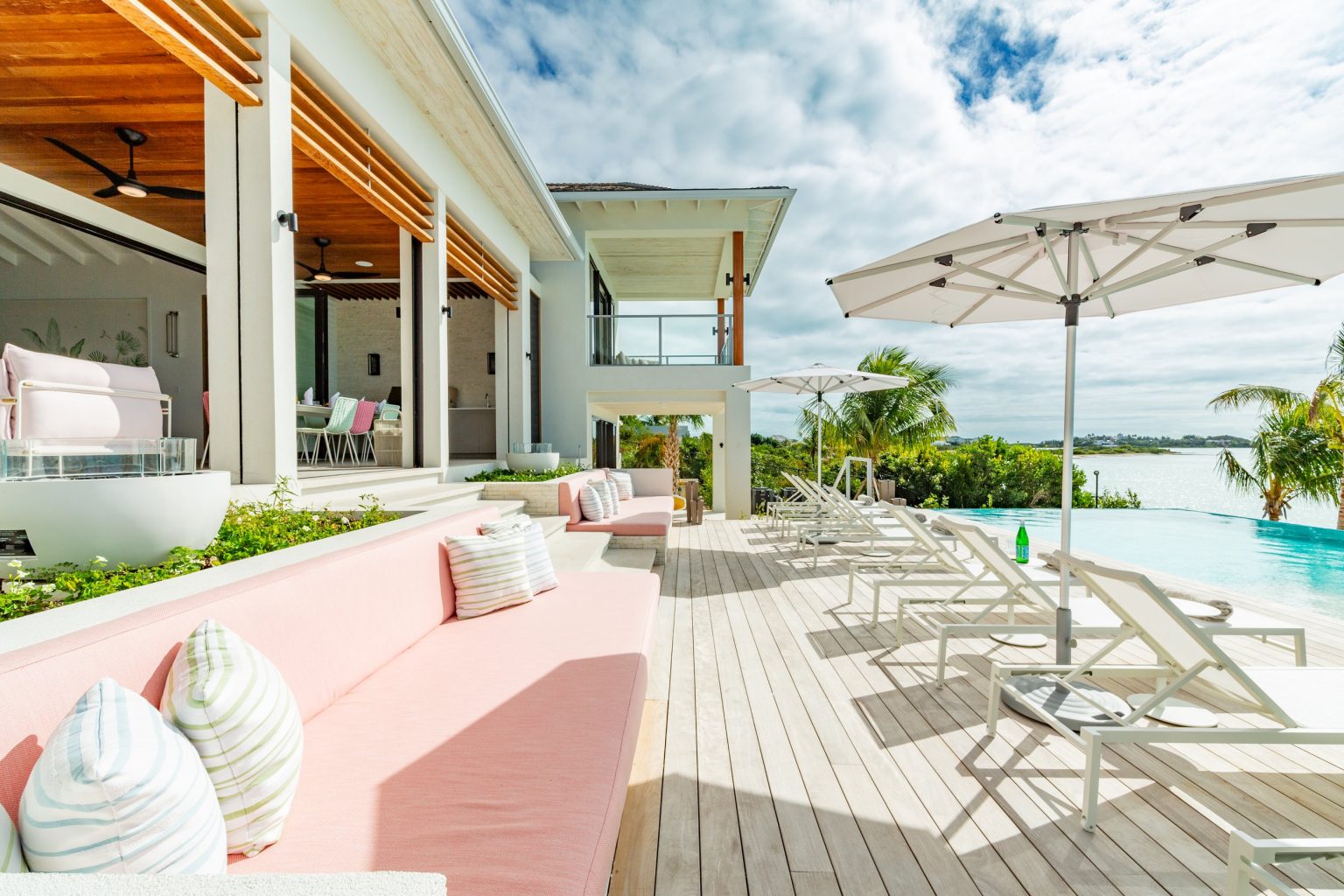 Villa+Bristol+Breeze+6223.jpg