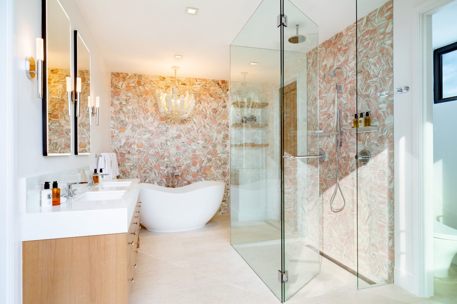 Villa+Bristol+Breeze+MBR+Bathroom.jpg