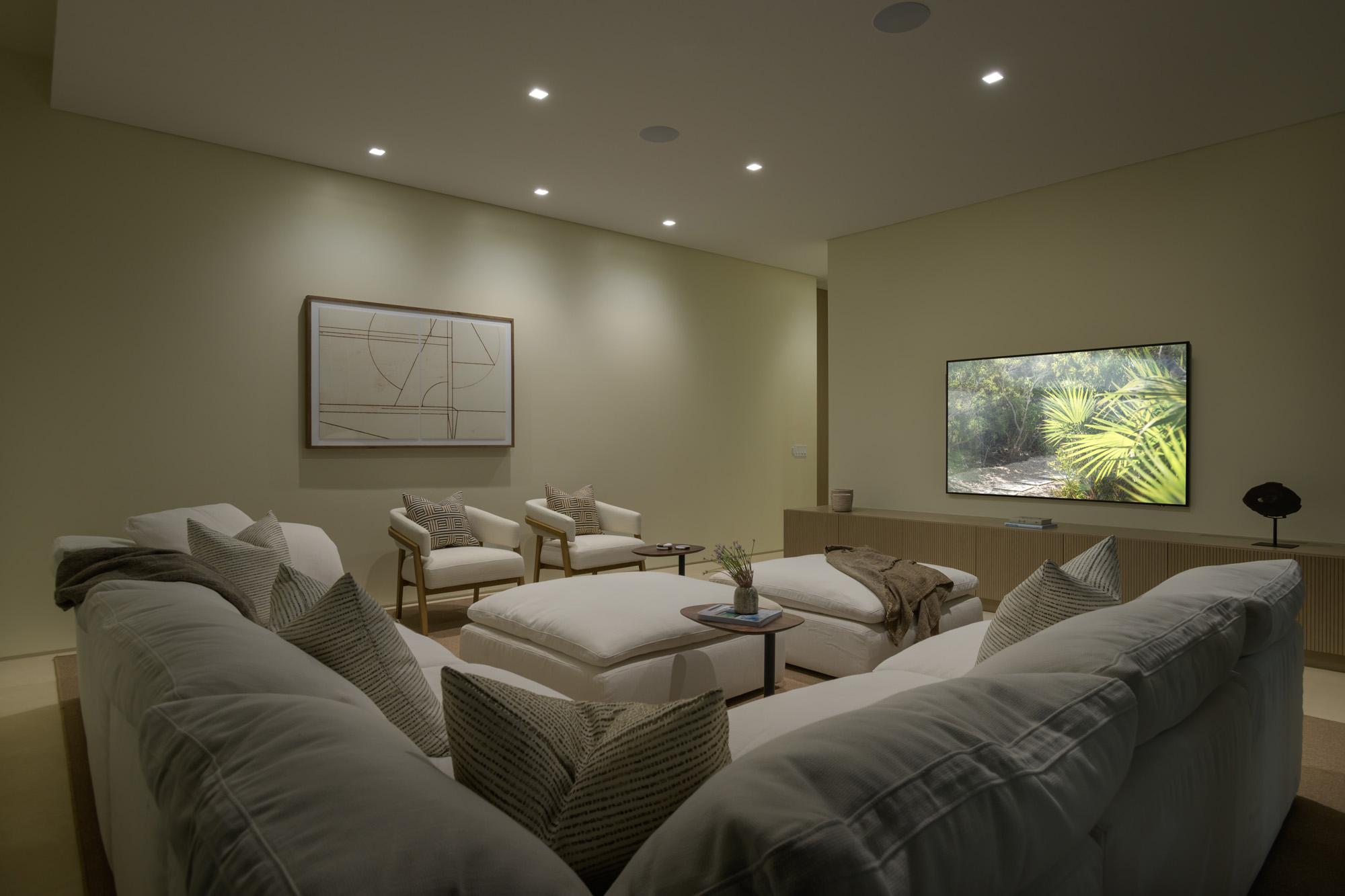 02 BEGB TR MEDIA ROOM VILLA 3