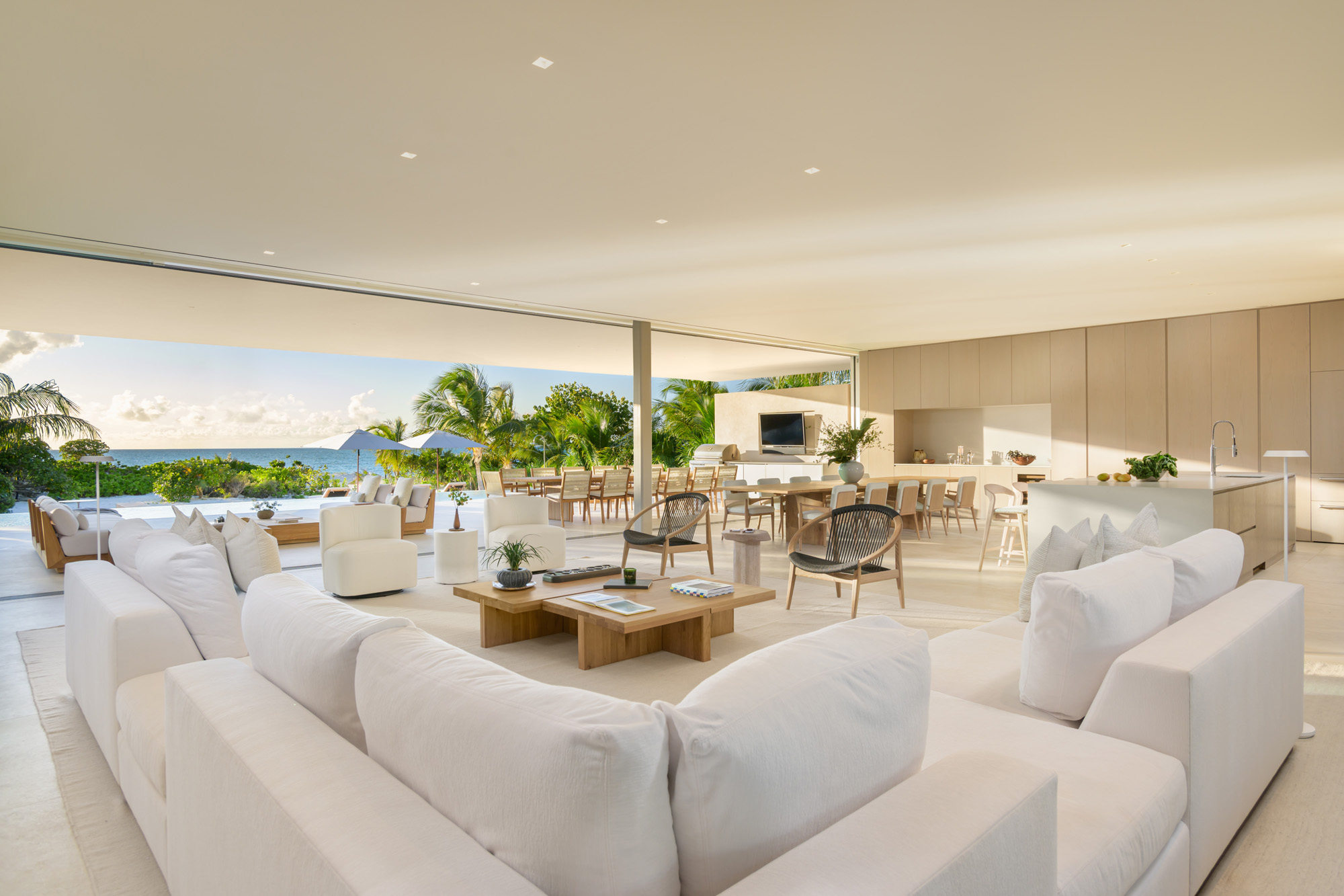 03 BEGB TR LIVING DINING KITCHEN AREA VILLA 3