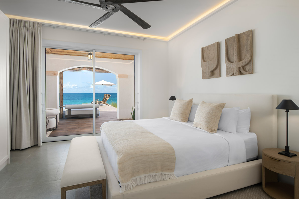695e76d84cea2f37b3a6fbbe_Ambergris-Cay-Olympus-Villa-bedroom3