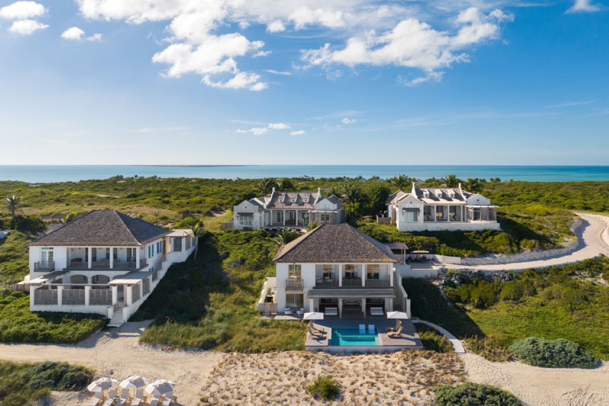 695e76d96a389b8628a335e3_Ambergris-Cay-Olympus-Villa-Aerial