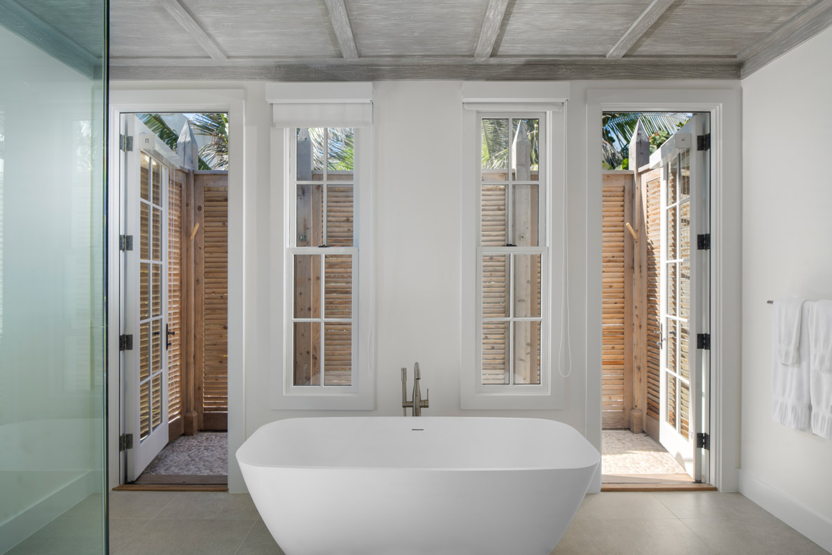 695e76d9ec2e3bd76ffe2e02_Ambergris-Cay-Olympus-Villa-Master-Bath