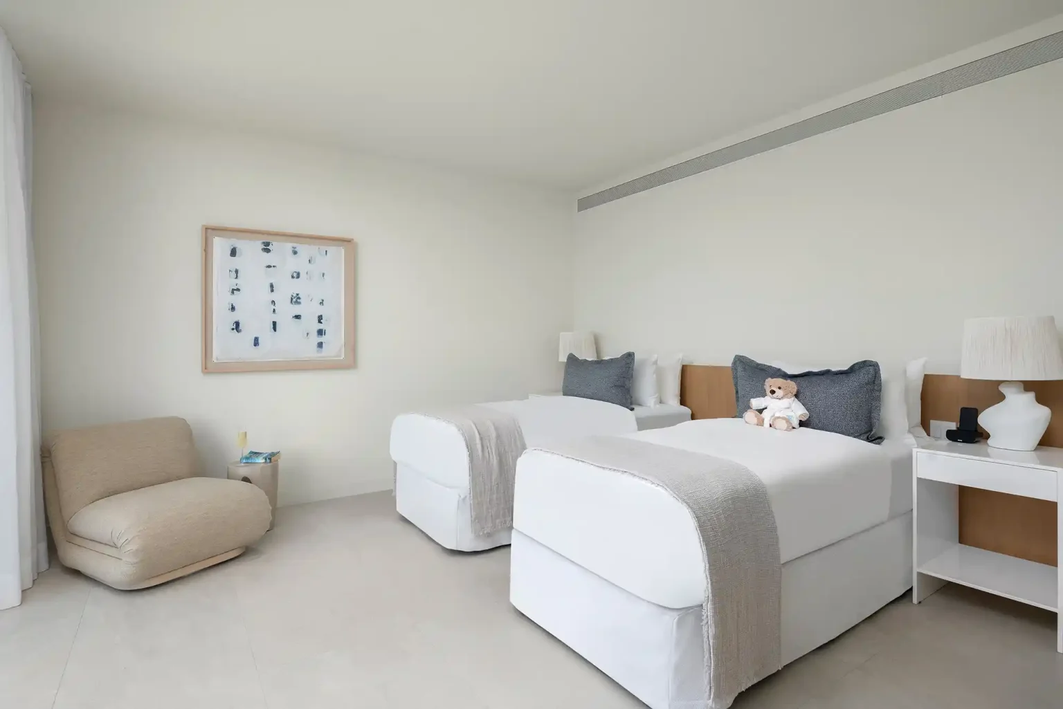01 BENS 4 BDRM OCEAN VIEW BEACH HOUSE