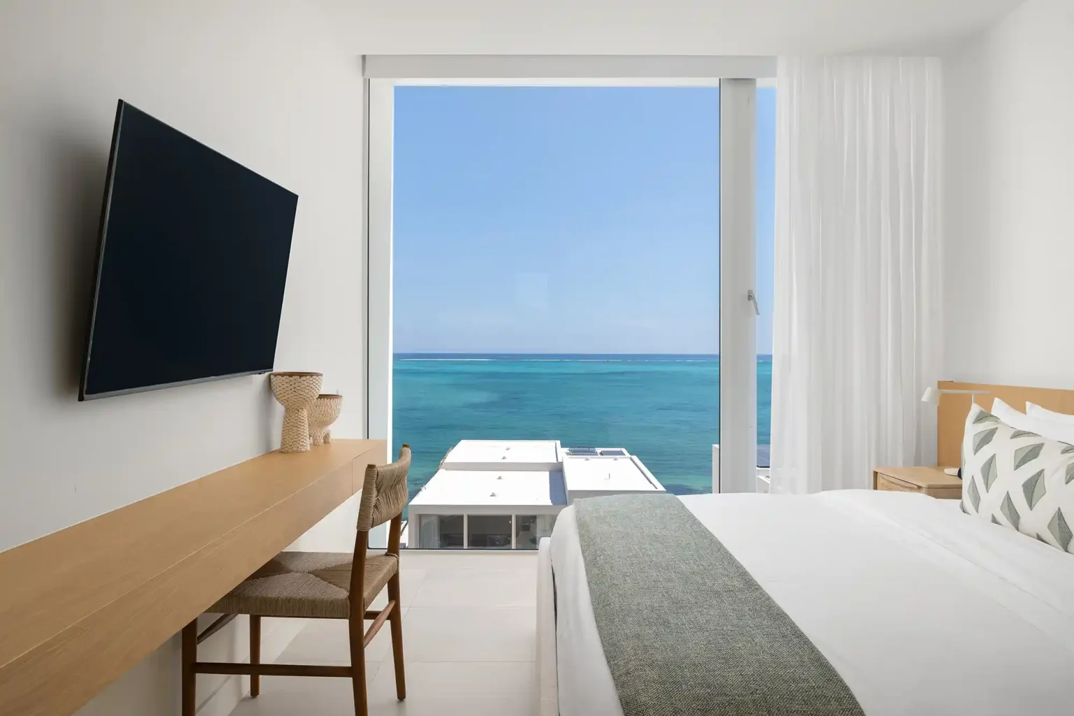 05 BENS 4 BDRM OCEAN VIEW BEACH HOUSE
