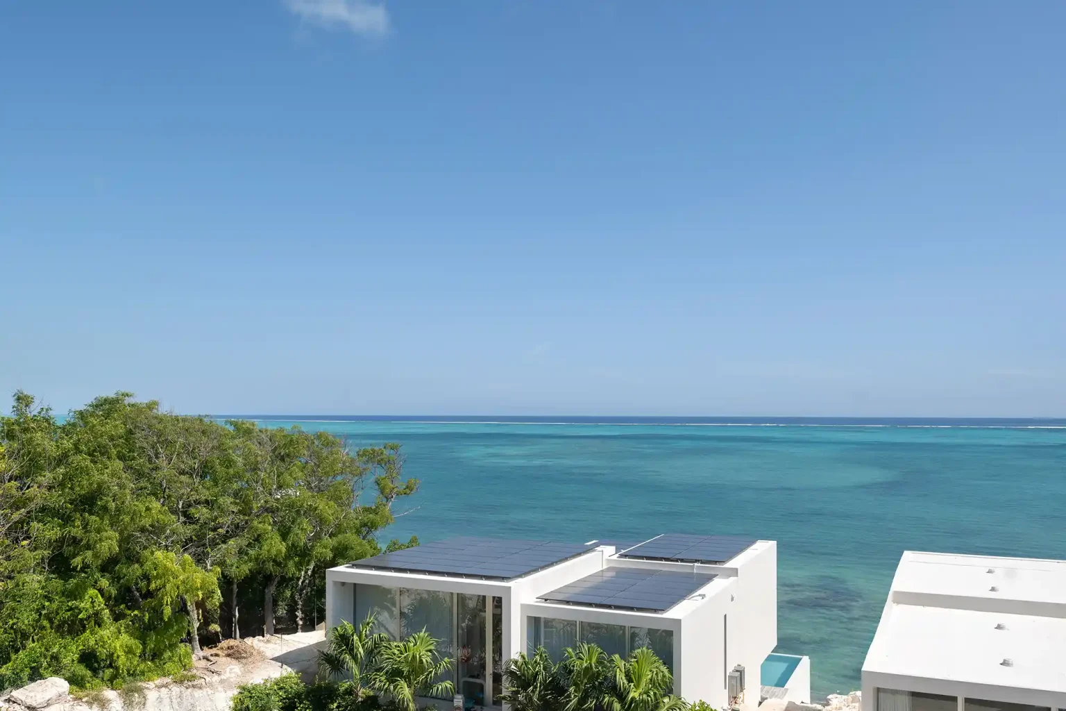 10 BENS 3 BDRM OCEAN VIEW BEACH HOUSE