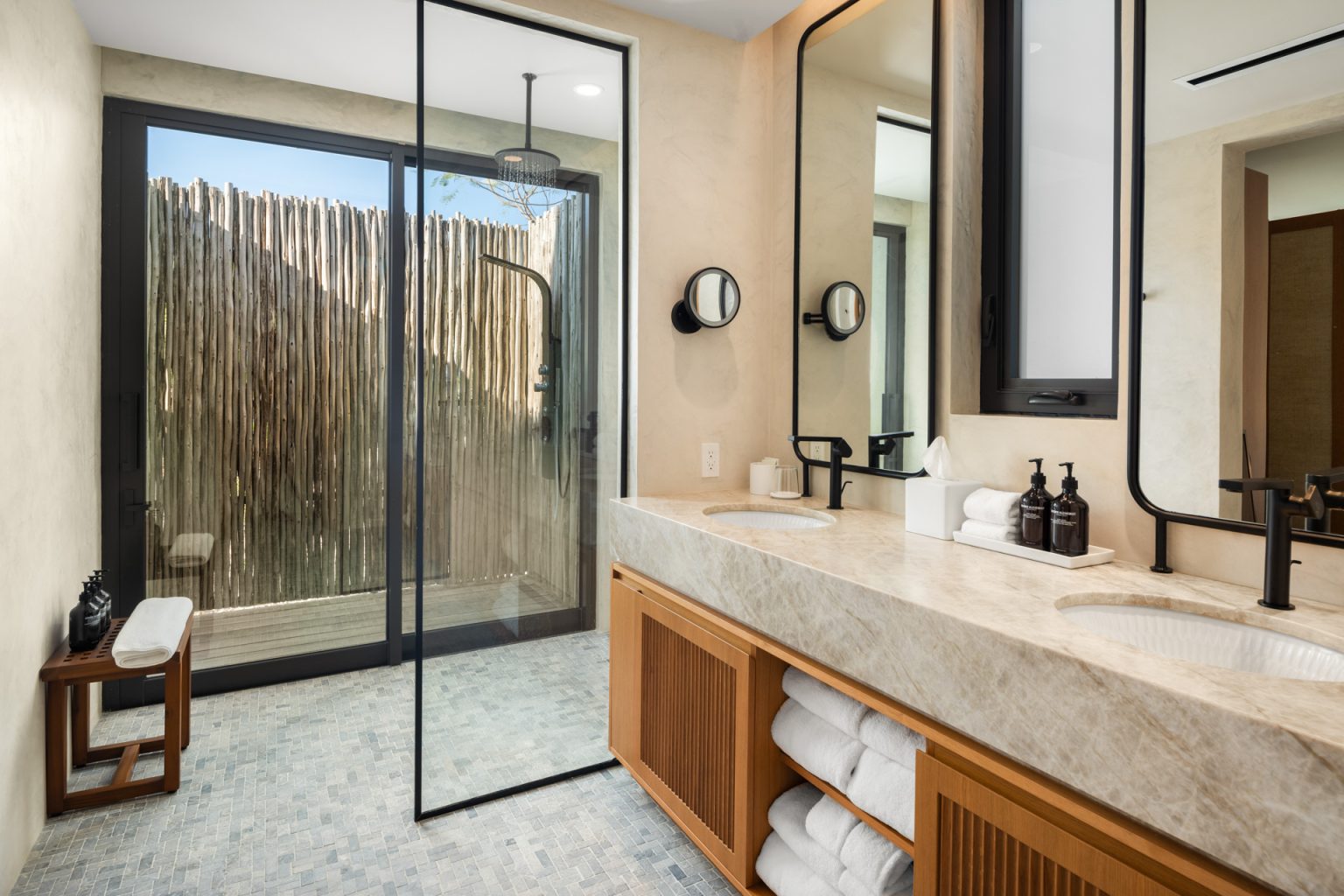 33-LR-Casita-Bathroom-LR-3-LR7