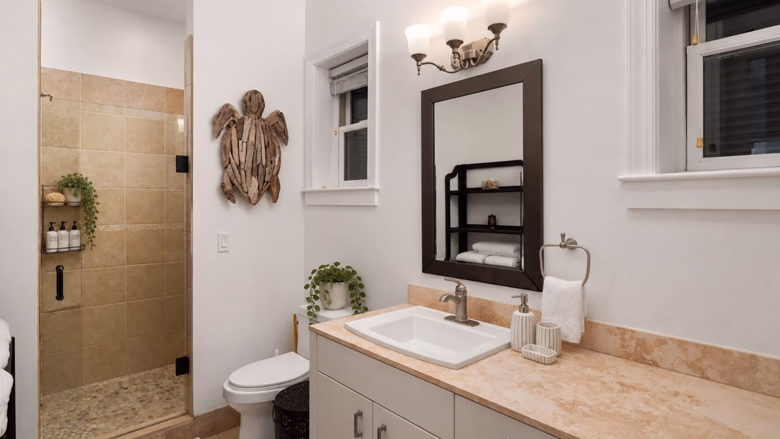 6aa928df027458b19b1cedef_IHLVM Sea to Sky 6 Bathroom