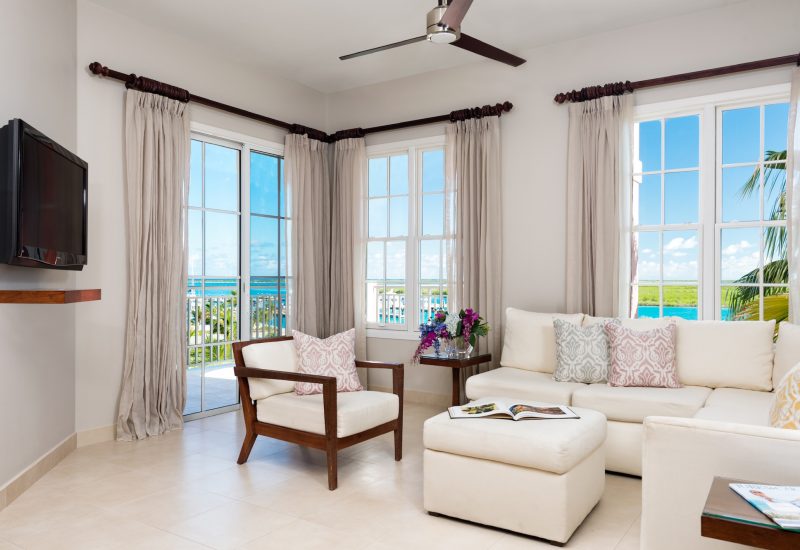BlueHaven_1BedroomOceanViewLivingroom_