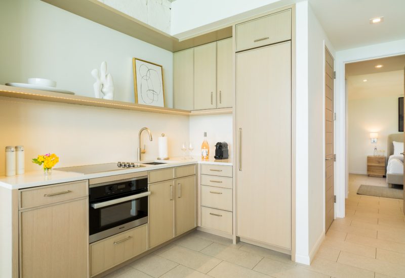 Oceanfront One Bedroom Kitchen 2_1