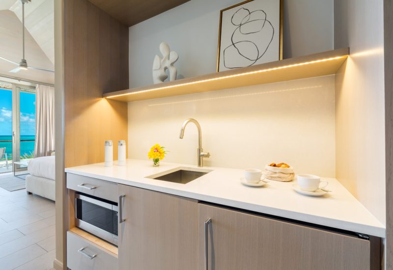 Oceanfront Pool Studio Kitchenette_1