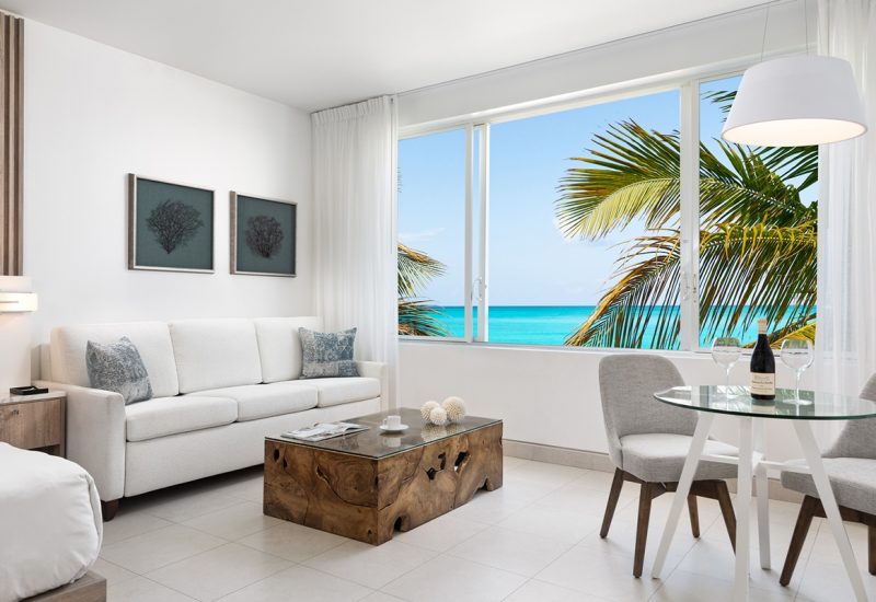 Wymara-Oceanfront-Grand-Studio-02