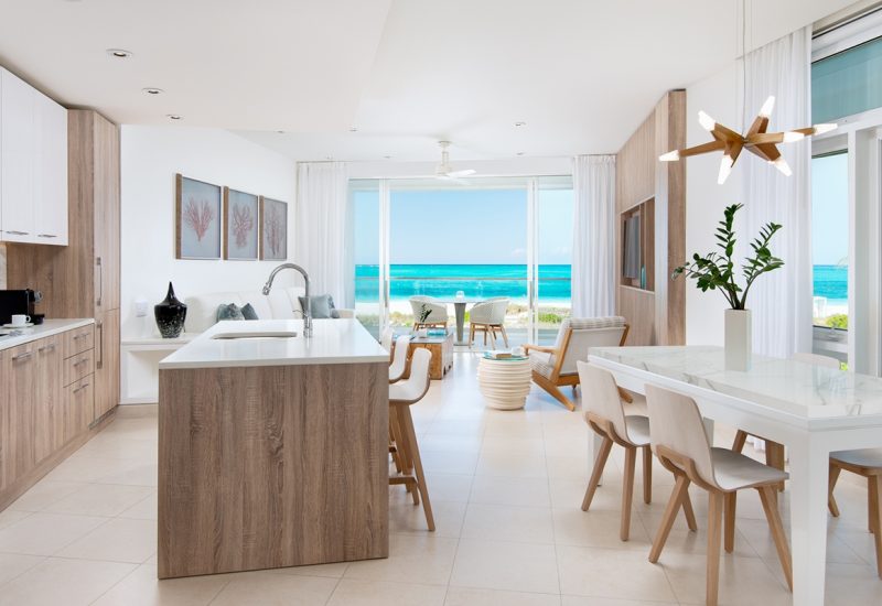 Wymara-Oceanfront-One-Bedroom-Suite-05