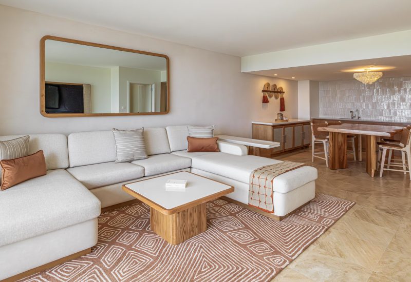 XSCLC_SuiteLiving_1